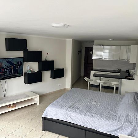 Studio Los Cristianos Beach Exterior photo