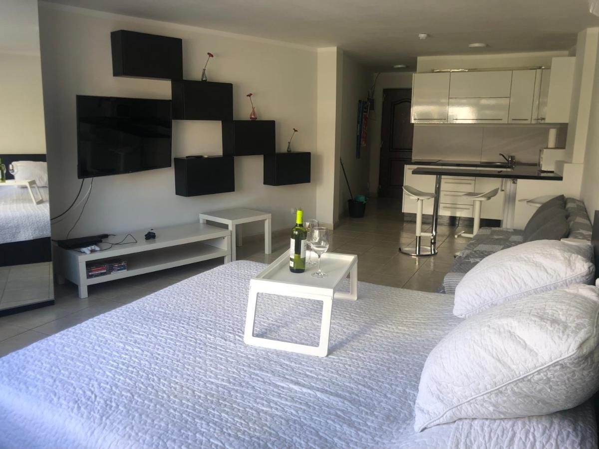 Studio Los Cristianos Beach Exterior photo