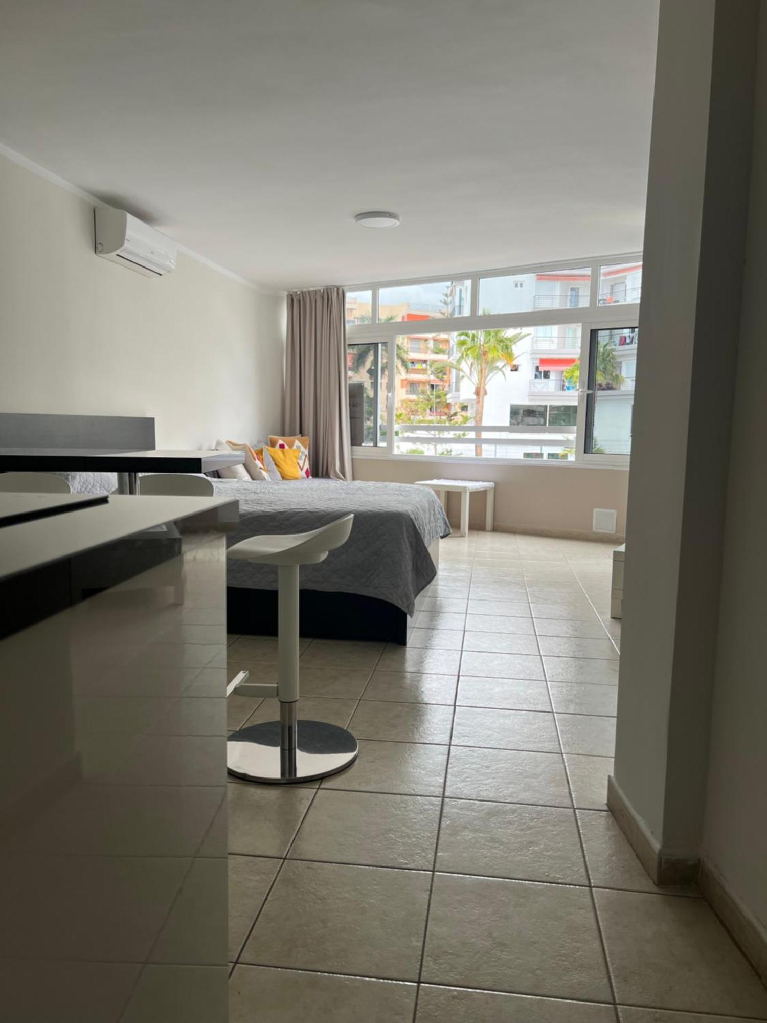 Studio Los Cristianos Beach Exterior photo
