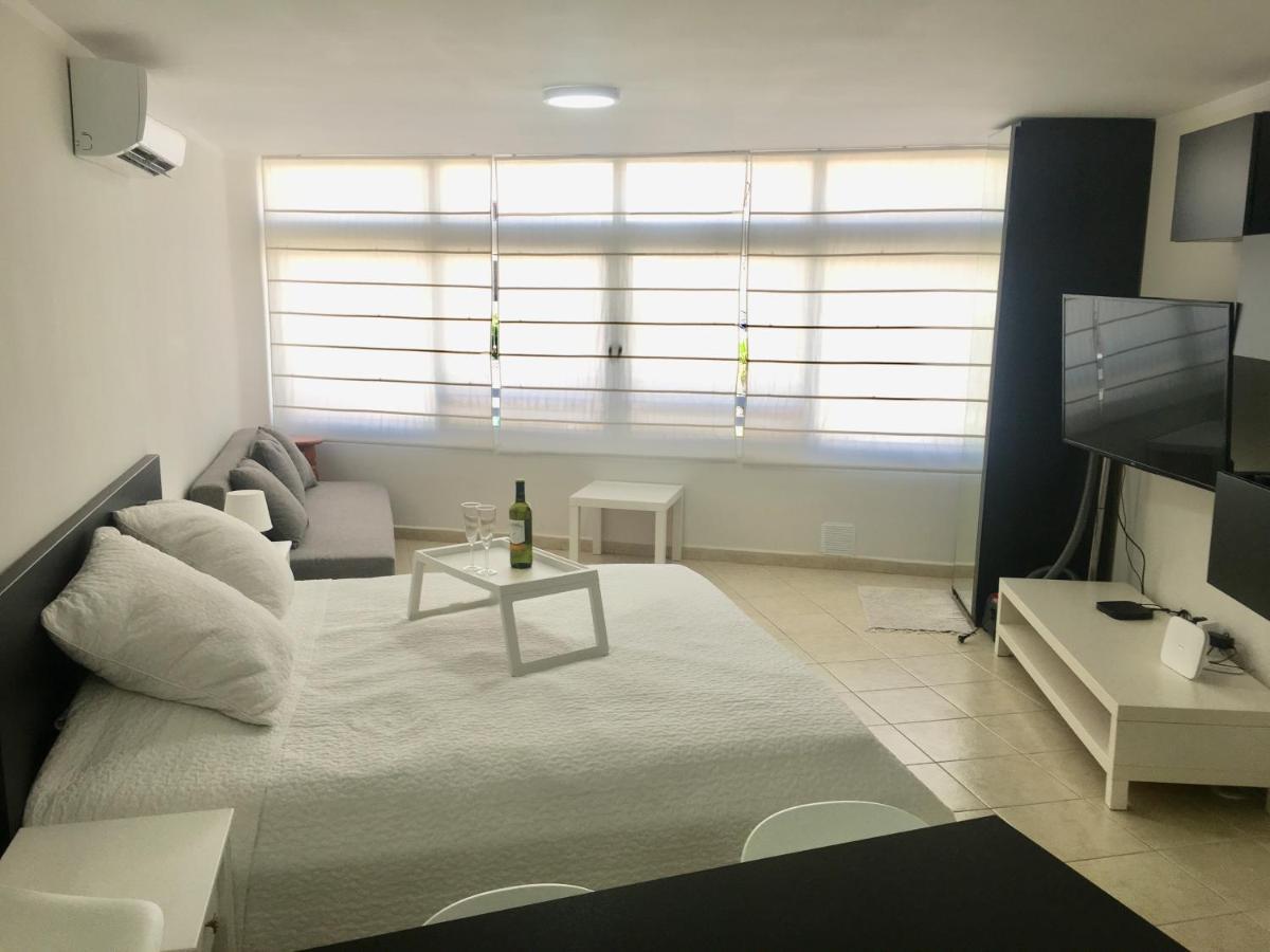 Studio Los Cristianos Beach Exterior photo